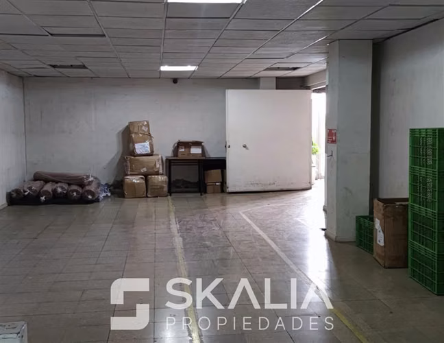 Industrial en arriendo en Estación Central 1.678 m2