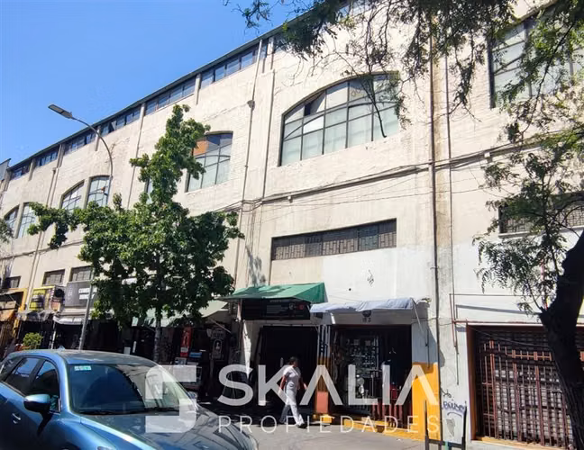Industrial en arriendo en Estación Central 1.678 m2
