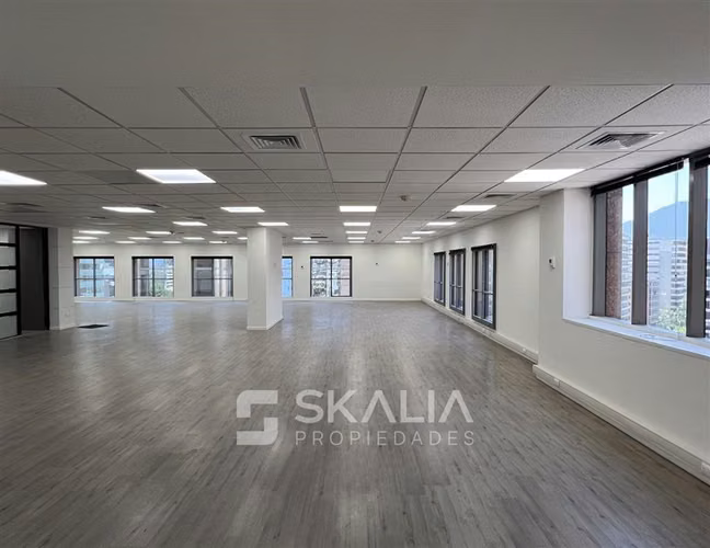 Amplia oficina en arriendo en El Golf, Las Condes - Imagen 6