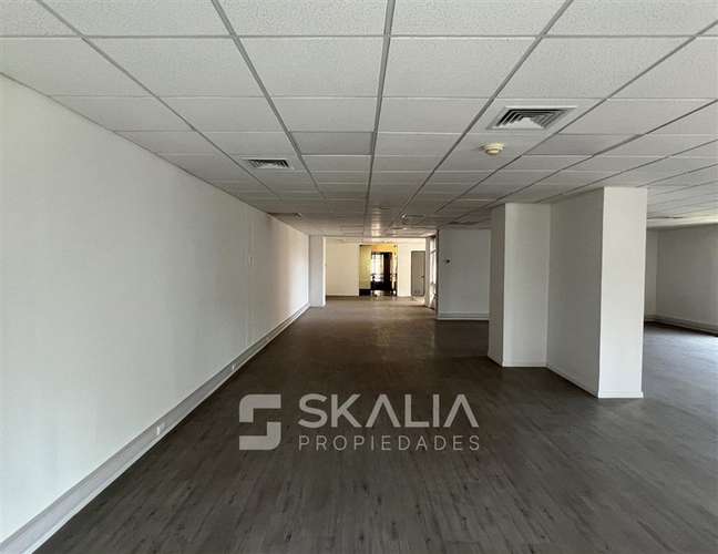 Oficina en arriendo en Edificio Torre del Bosque, El Golf - Imagen 8
