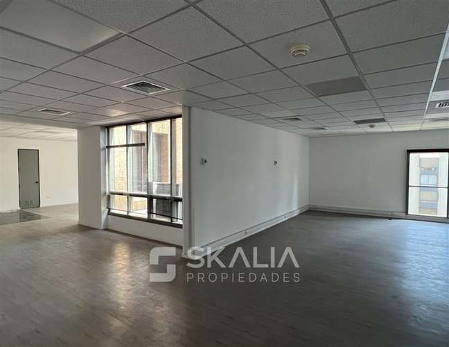 Oficina en arriendo en Edificio Torre del Bosque, El Golf - Imagen 6