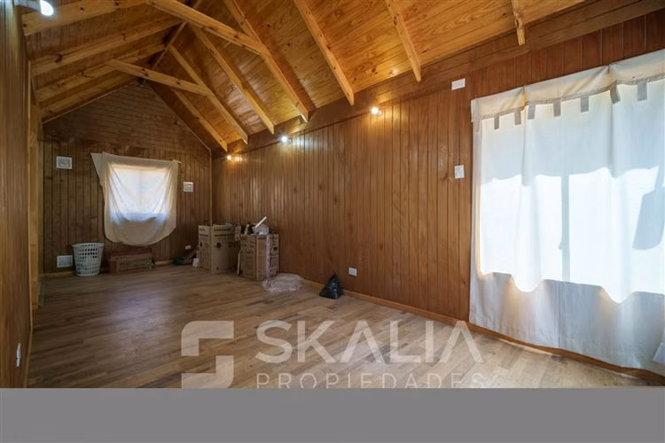 Parcela en venta en Altos de Coliumo. Con 3 casas. 4.750 m2.