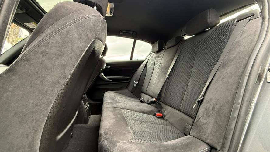 BMW 120i 1.6 LCI M SPORT 4X2 HB AT 5P (2017)