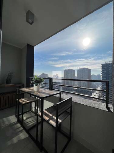 ARRIENDO DEPTO. COMPLETAMENTE AMOBLADO EN ÑUÑOA  Arriendo: $560 mensuales Ñuñoa – Excelente ubicación y conectividad