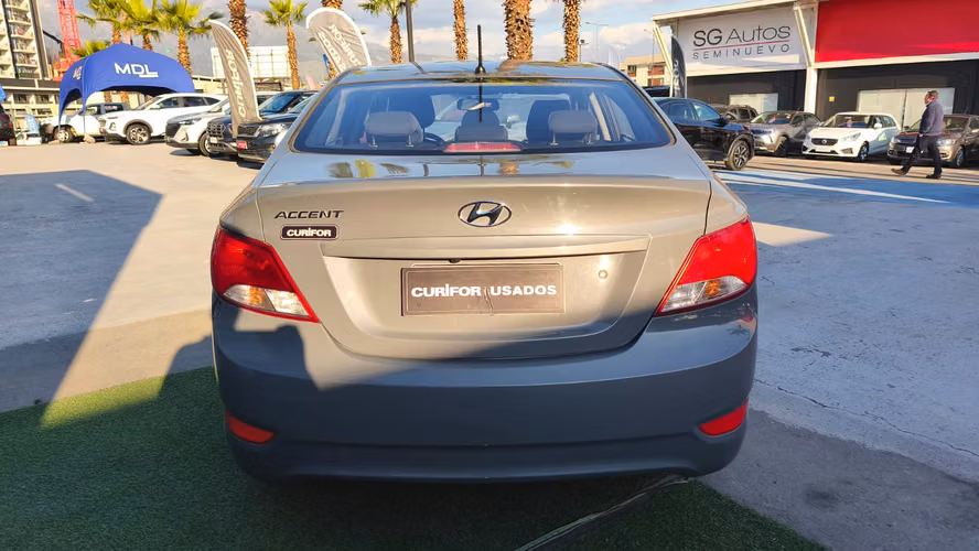 HYUNDAI ACCENT 1.4 SDN HCI VALUE MT