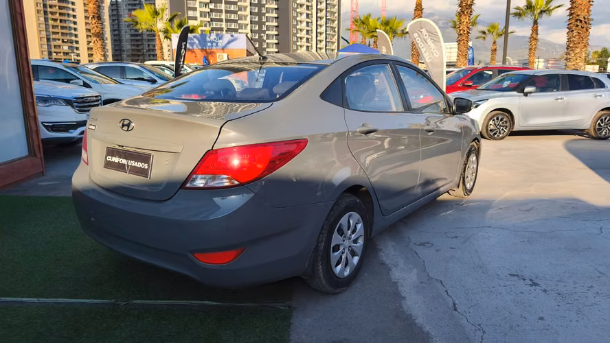 HYUNDAI ACCENT 1.4 SDN HCI VALUE MT
