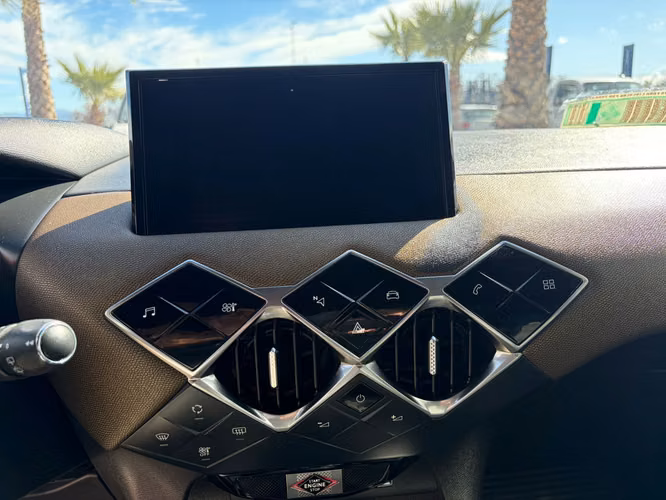 DS DS3 1.5 CROSSBACK BLUEHDI 100 6 BASTILLE MT DIESEL - Imagen 9