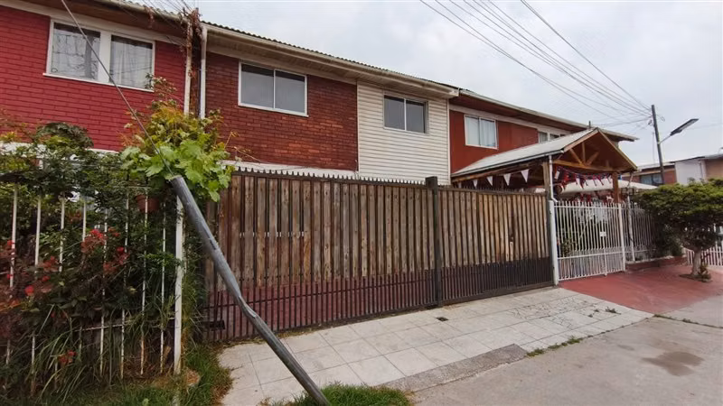 Casa en venta de 5 dorm. en Puente Alto