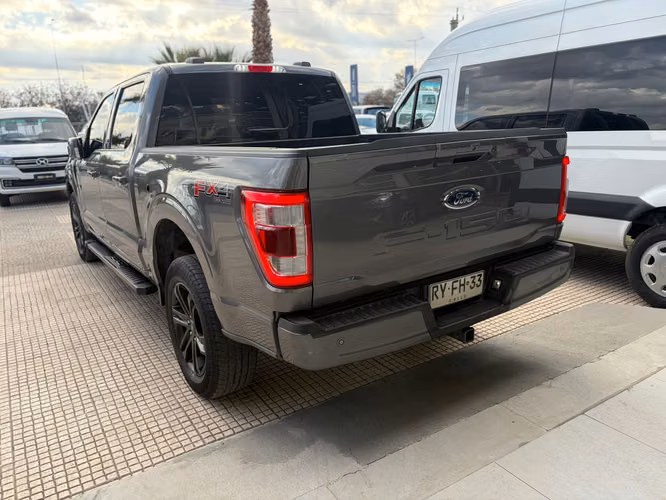 FORD F-150 5.0 LARIAT CC SPORT AT 4X4