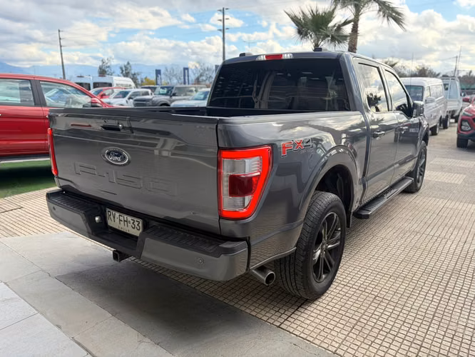 FORD F-150 5.0 LARIAT CC SPORT AT 4X4