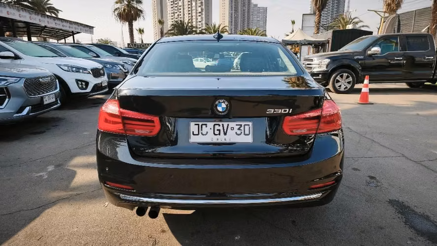 BMW 330I LUXURY 2017