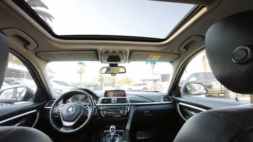 BMW 330I LUXURY 2017