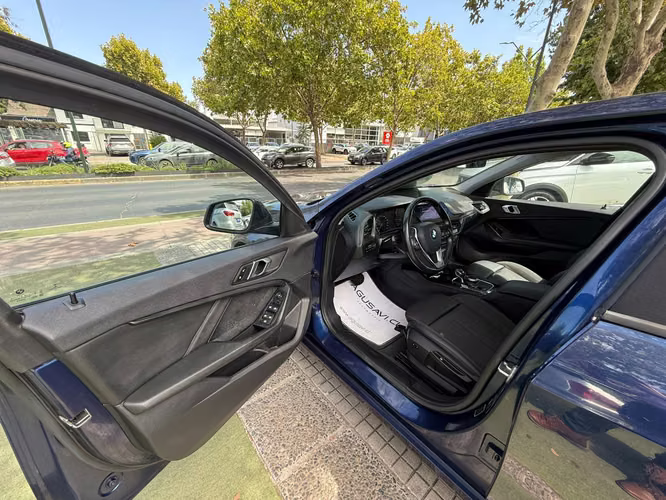 BMW 118i 1.5 DINAMYC 4X2 AT 5P. (2020) - Imagen 11