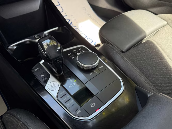 BMW 118i 1.5 DINAMYC 4X2 AT 5P. (2020) - Imagen 16