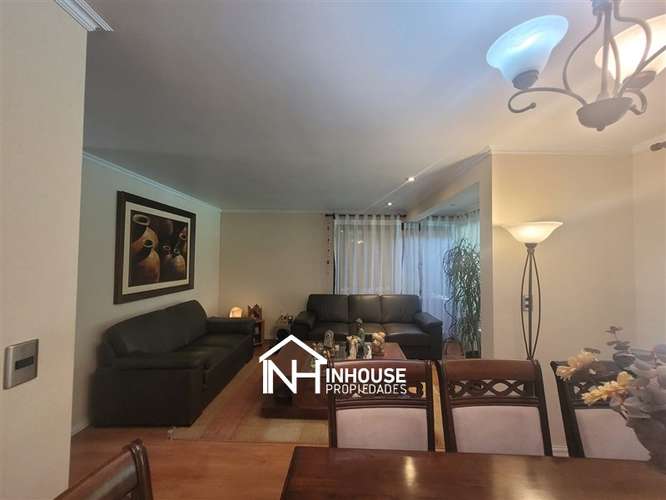 Casa en venta de 4 dorm. en Peñalolén - Imagen 4