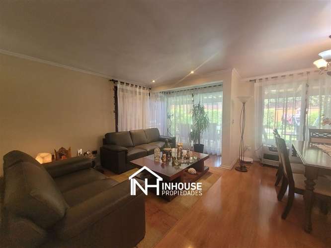 Casa en venta de 4 dorm. en Peñalolén - Imagen 2