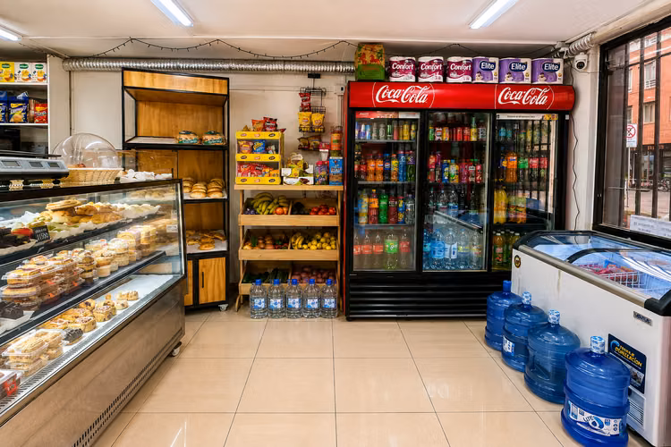 VENTA DERECHO A LLAVE MINIMARKET EN EXCELENTE UBICACIÓN - Imagen 8