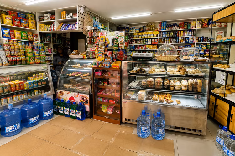 VENTA DERECHO A LLAVE MINIMARKET EN EXCELENTE UBICACIÓN - Imagen 10