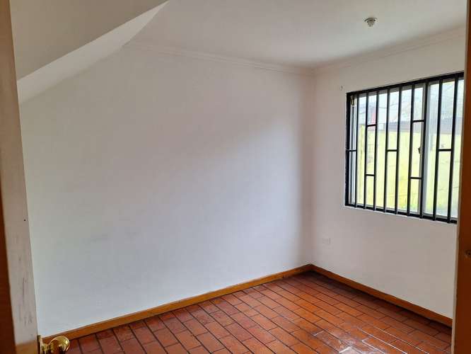 VENDO EXTRAORDINARIA CASA  DE 140 M2 