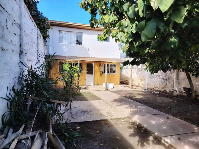 SE ARRIENDA AMPLIA CASA EN SECTOR TRANQUILO (180968) - Imagen 3