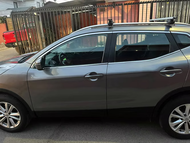 Vendo Nissan Qashqai Sense 2.0 año 2017 - Impecable – Papeles al día hasta 2027