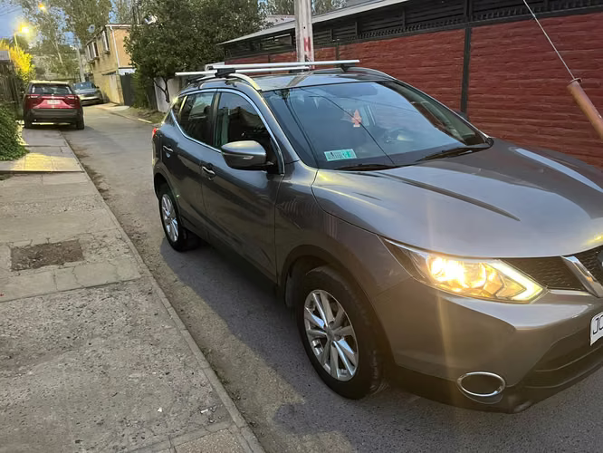 Vendo Nissan Qashqai Sense 2.0 año 2017 - Impecable – Papeles al día hasta 2027