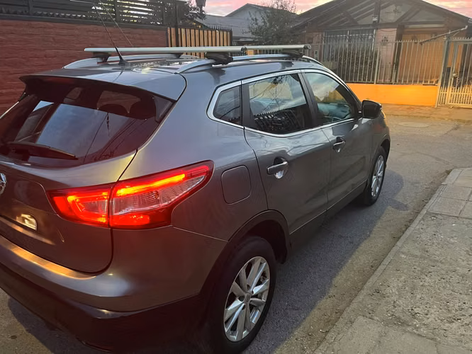 Vendo Nissan Qashqai Sense 2.0 año 2017 - Impecable – Papeles al día hasta 2027