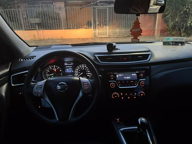 Vendo Nissan Qashqai Sense 2.0 año 2017 - Impecable – Papeles al día hasta 2027