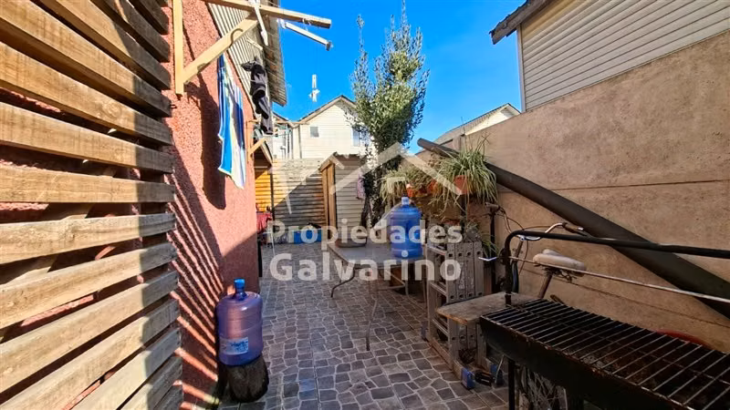 Casa en venta en Peñaflor: Conectividad y seguridad
