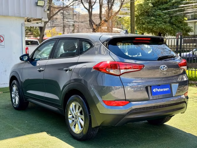 HYUNDAI TUCSON TL 2.0 MT GL ACTIVE NAV - 2017 | 4467 - Imagen 5