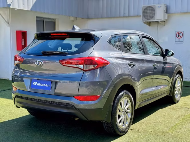 HYUNDAI TUCSON TL 2.0 MT GL ACTIVE NAV - 2017 | 4467 - Imagen 7