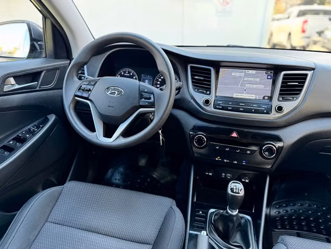 HYUNDAI TUCSON TL 2.0 MT GL ACTIVE NAV - 2017 | 4467 - Imagen 13