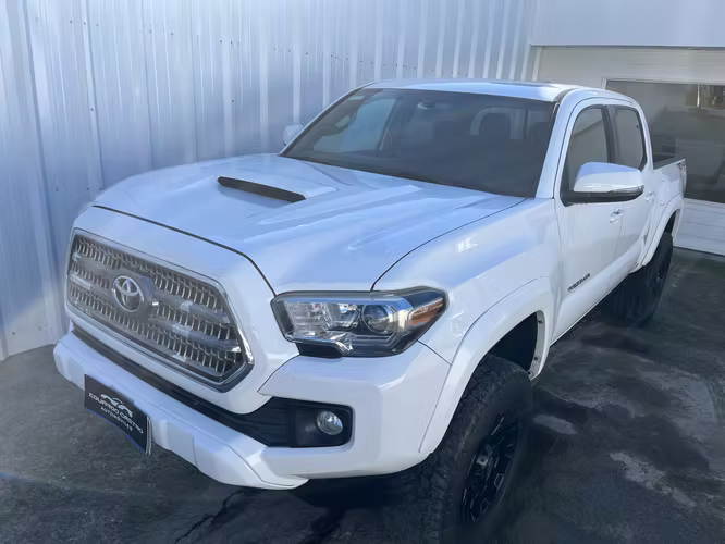 TOYOTA TACOMA DCAB SPORT TRD 3.5 AT AÑO 2016 - Imagen 3