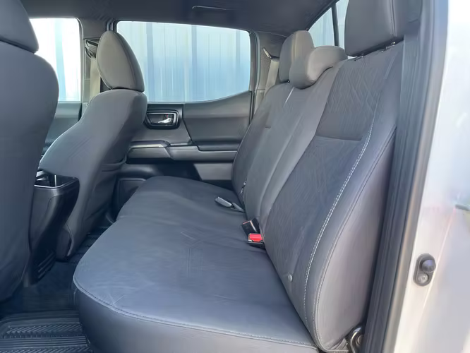 TOYOTA TACOMA DCAB SPORT TRD 3.5 AT AÑO 2016 - Imagen 17