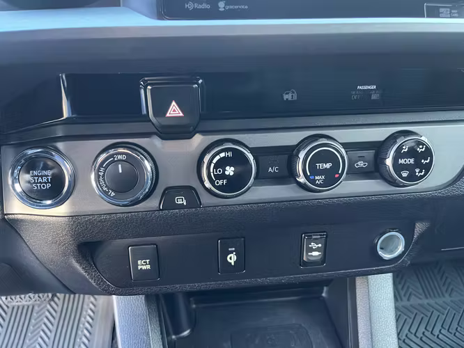 TOYOTA TACOMA DCAB SPORT TRD 3.5 AT AÑO 2016 - Imagen 15