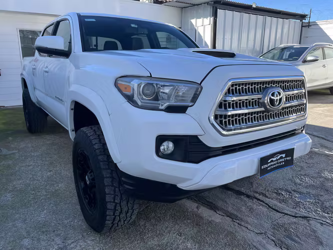 TOYOTA TACOMA DCAB SPORT TRD 3.5 AT AÑO 2016 - Imagen 2