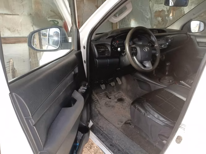Camioneta toyota dx - Imagen 3