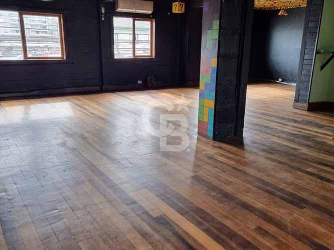 Local comercial en el corazón de Osorno, versátil y amplio - Imagen 9