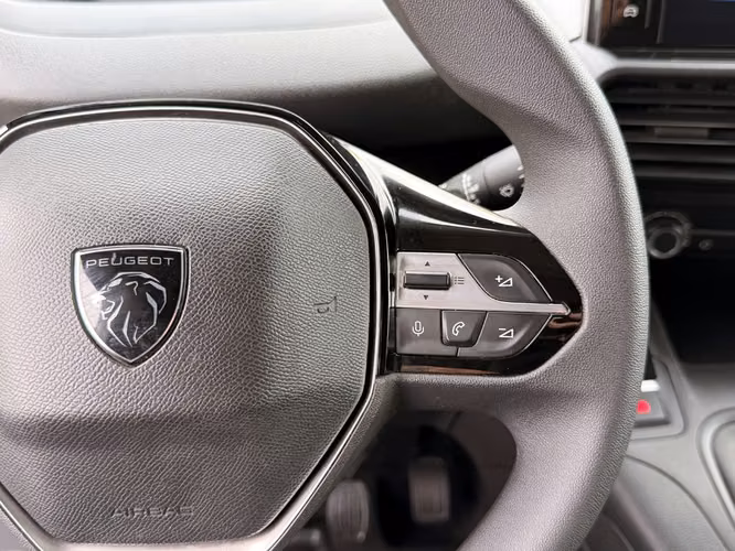 PEUGEOT PARTNER 2025 - Imagen 18