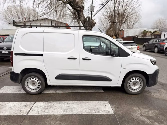 PEUGEOT PARTNER 2025 - Imagen 4