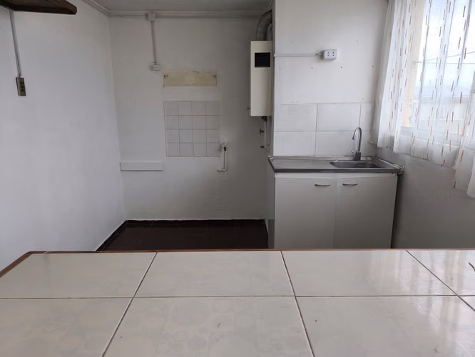 Arriendo a pasos del Sanatorio de Gómez Carreño
