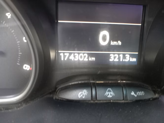VENDO PEUGEOT 2008 AÑO 2018 - Imagen 10