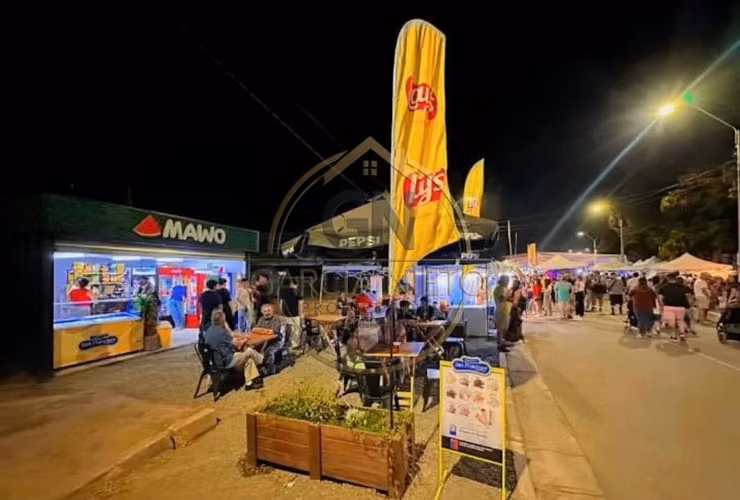 EXCELENTE LOCAL COMERCIAL EN ESTADIO CHACON (181006) - Imagen 9
