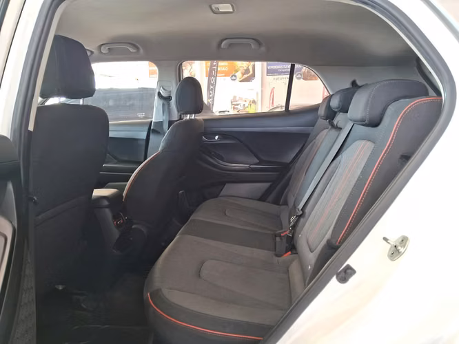HYUNDAI CRETA 1.5 SU2I VALUE MT 2023 - Imagen 9
