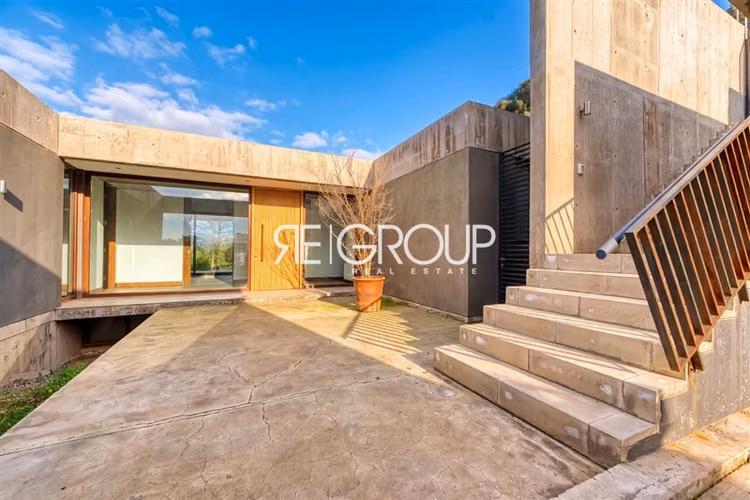 Casa mediterránea en venta de 4 dorm - Vista Santuario