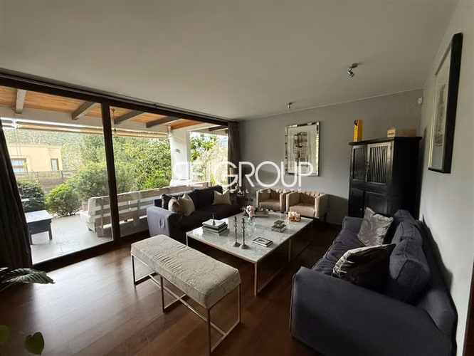 Casa en venta de 4 dorm. en Lo Barnechea