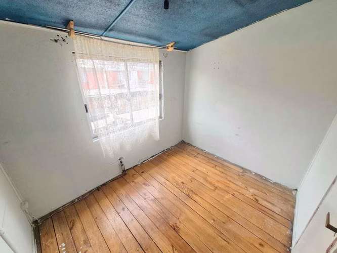 Acogedora Casa 2 Pisos con Patio y Jardín (181009) - Imagen 11