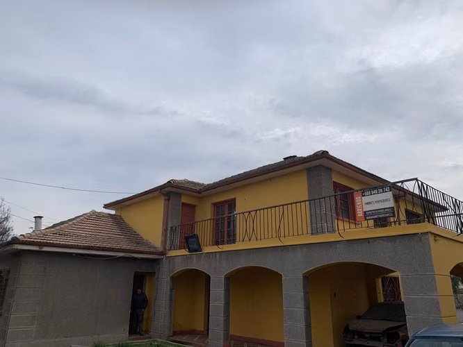 Propiedad comercial con gran estacionamiento en San Felipe