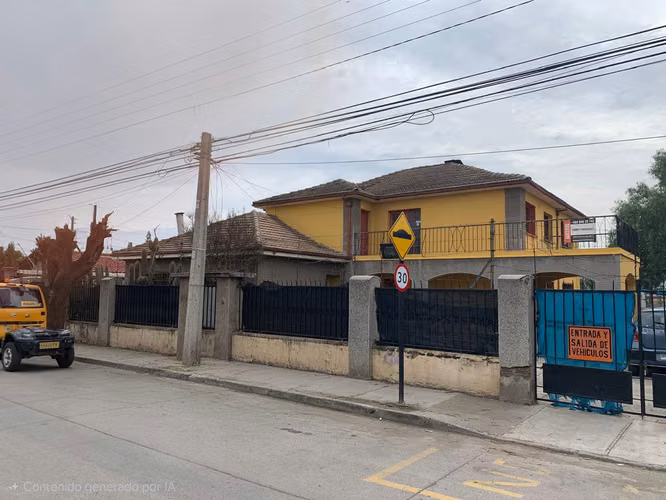 Propiedad comercial con gran estacionamiento en San Felipe