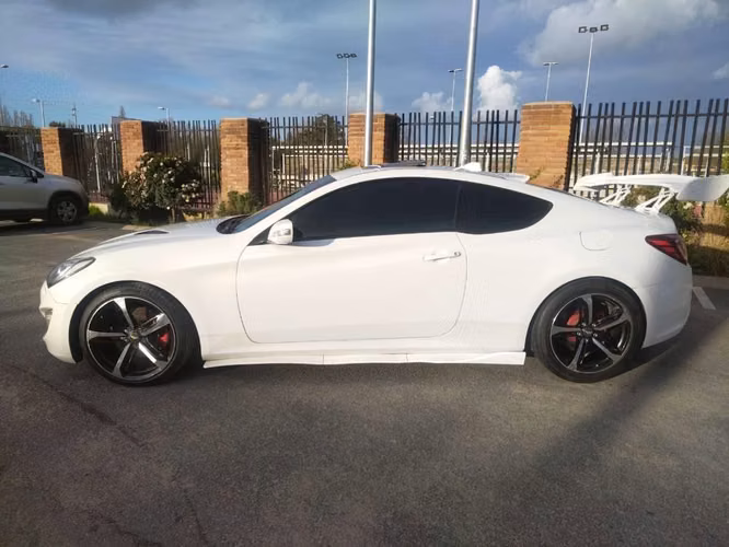 Hyundai Genesis 2.0 T